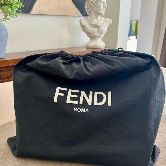 FENDI PEEKABOO Iconic Medium SELLERIA 2 Way Bag - Picture 16 of 16